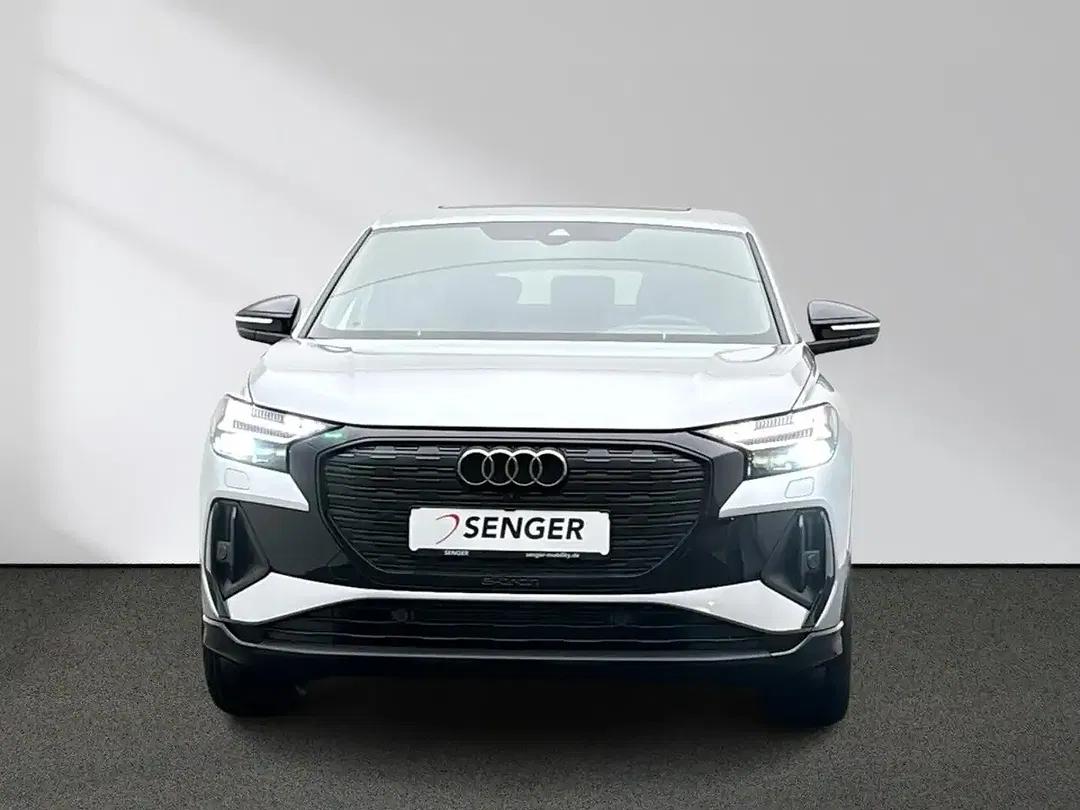 Audi Q4 e-tron - Thumbnail 3