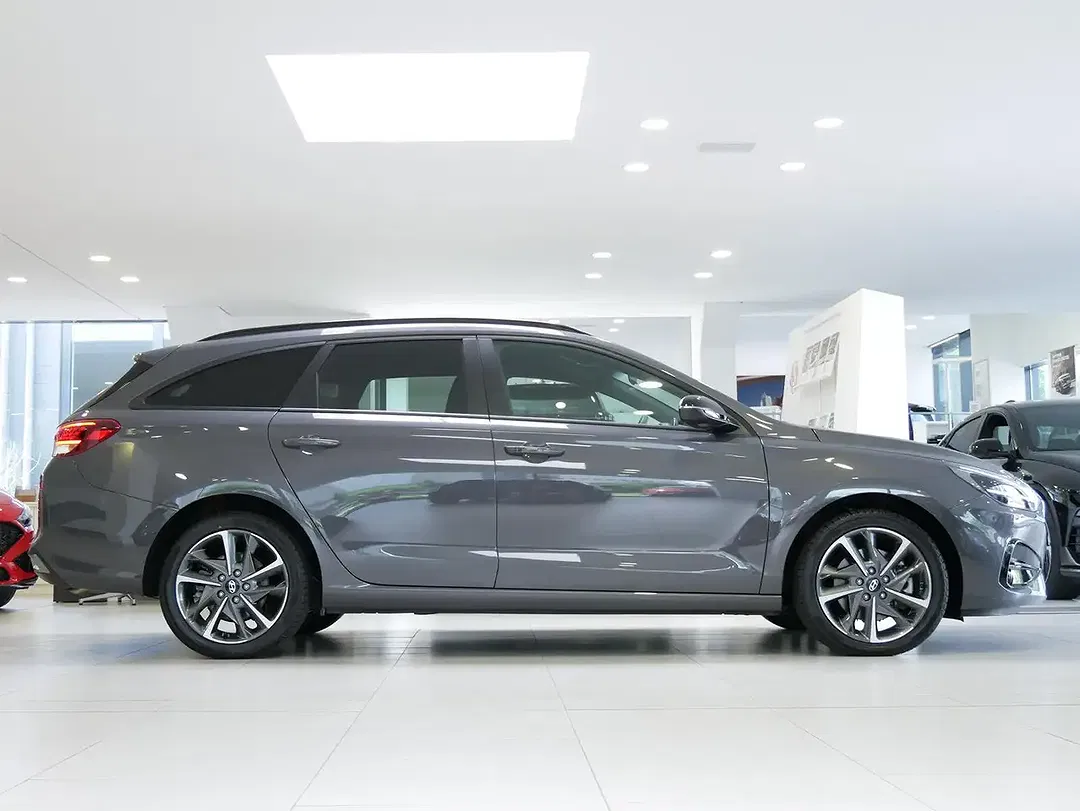 Hyundai i30 - Thumbnail 10