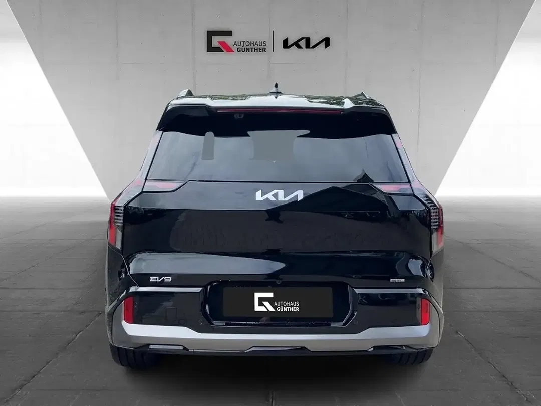Kia EV9 - Thumbnail 2