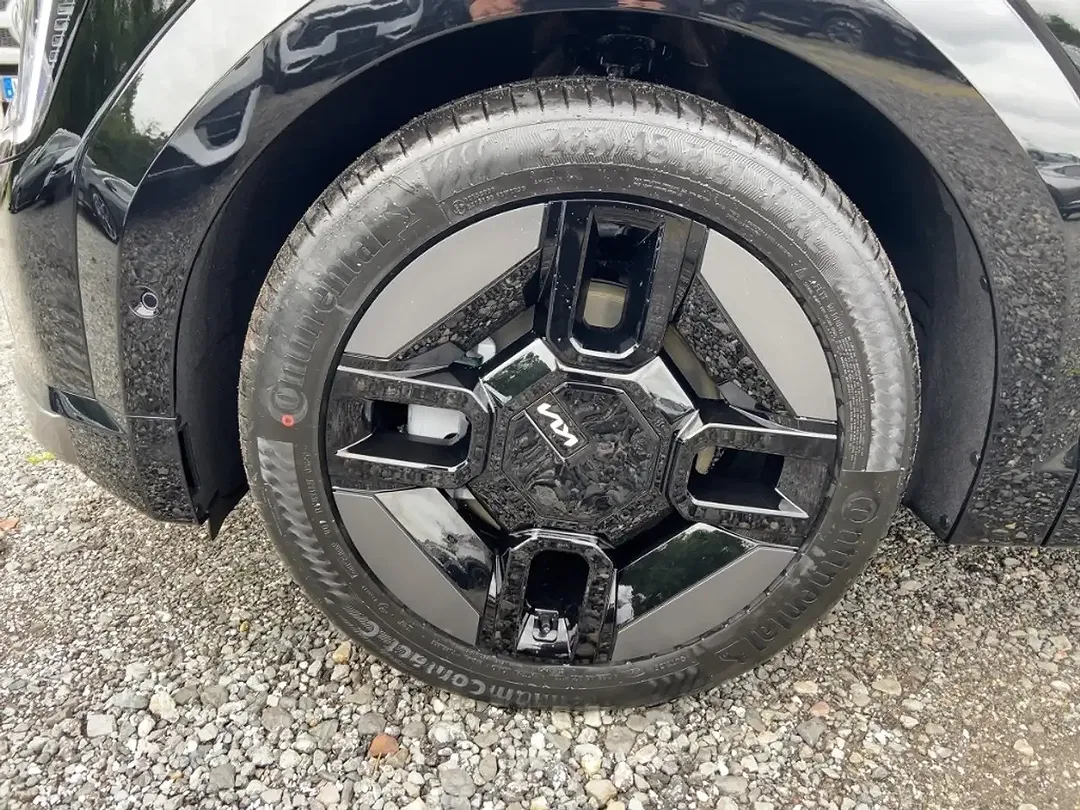 Kia EV9 - Thumbnail 6