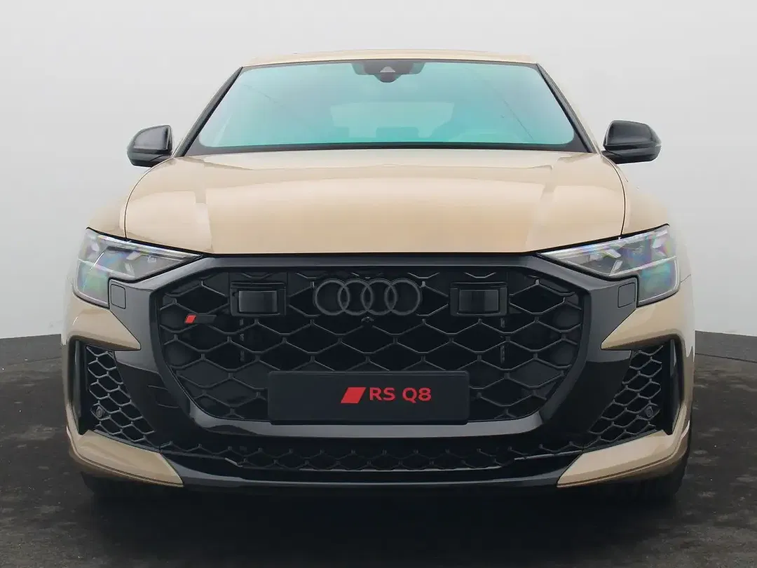 Audi RS Q8 - Thumbnail 1