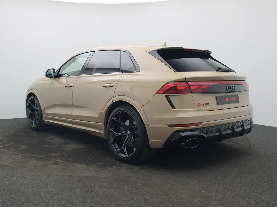 Audi RS Q8 - Thumbnail 3