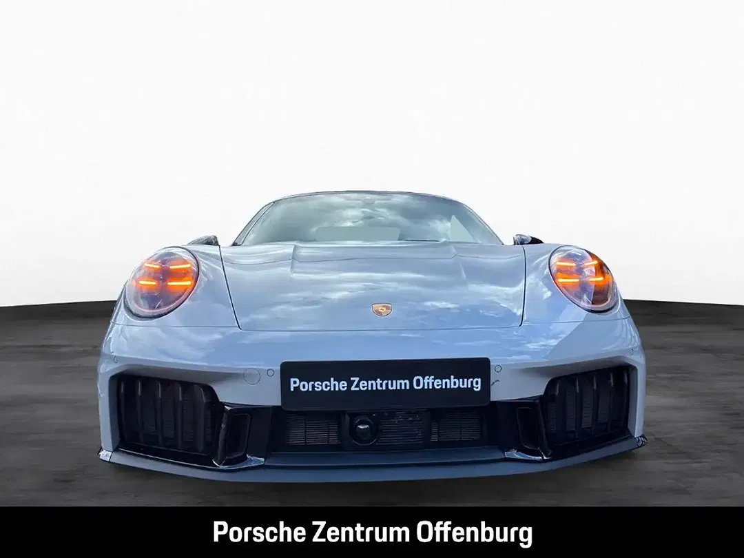 Porsche 992 - Thumbnail 6