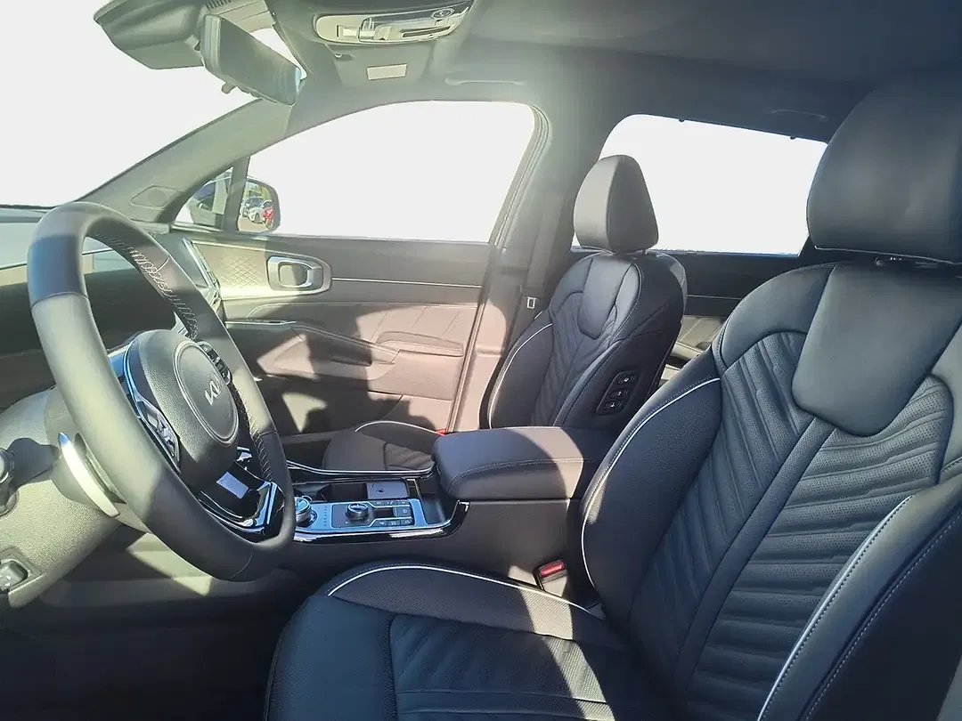 Kia Sorento - Thumbnail 8