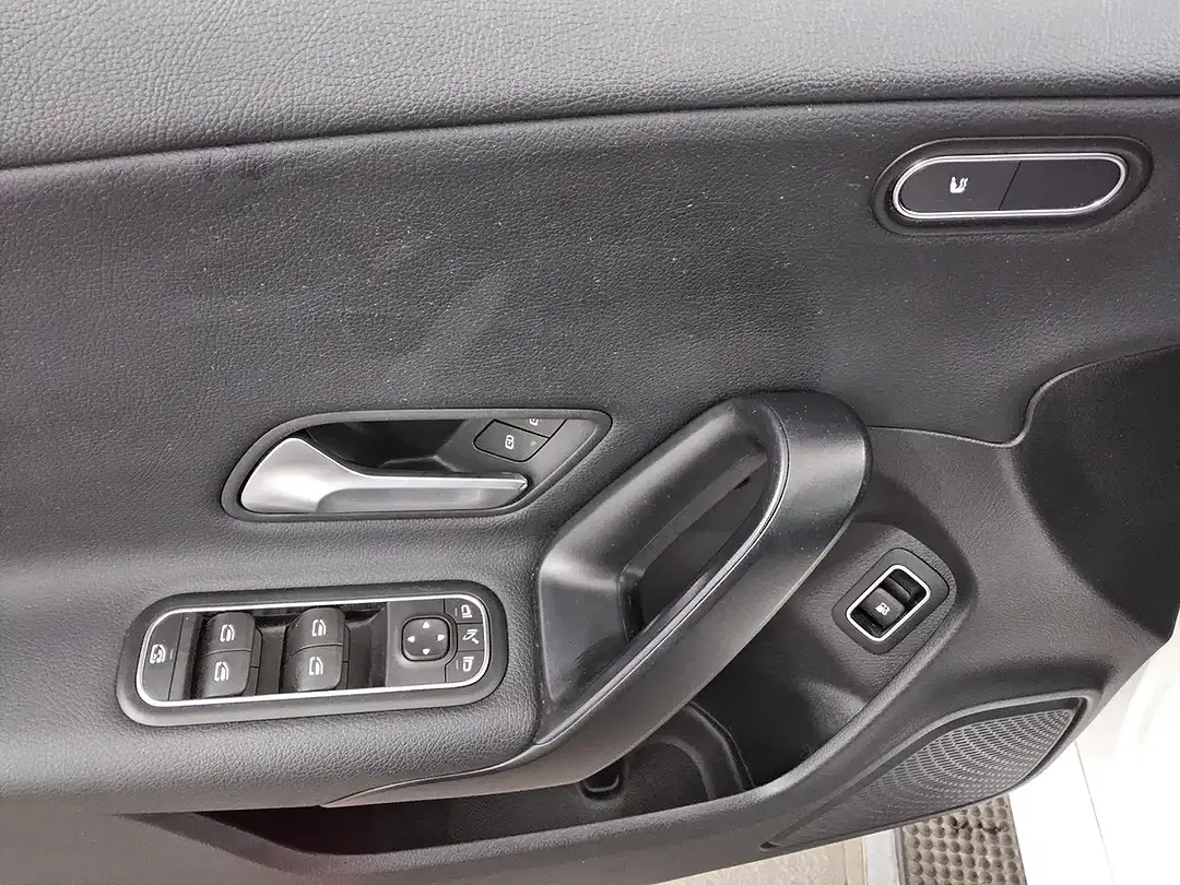 Mercedes-Benz CLA 250 - Thumbnail 9