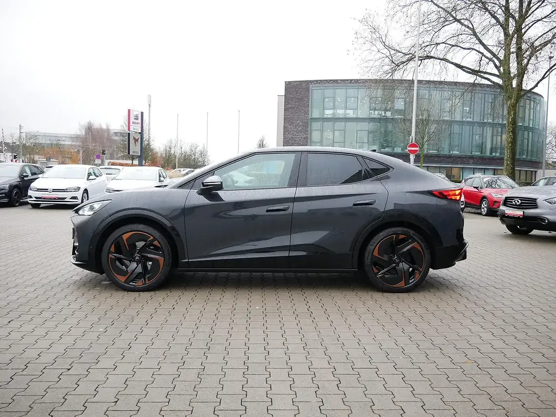 CUPRA Tavascan - Thumbnail 9
