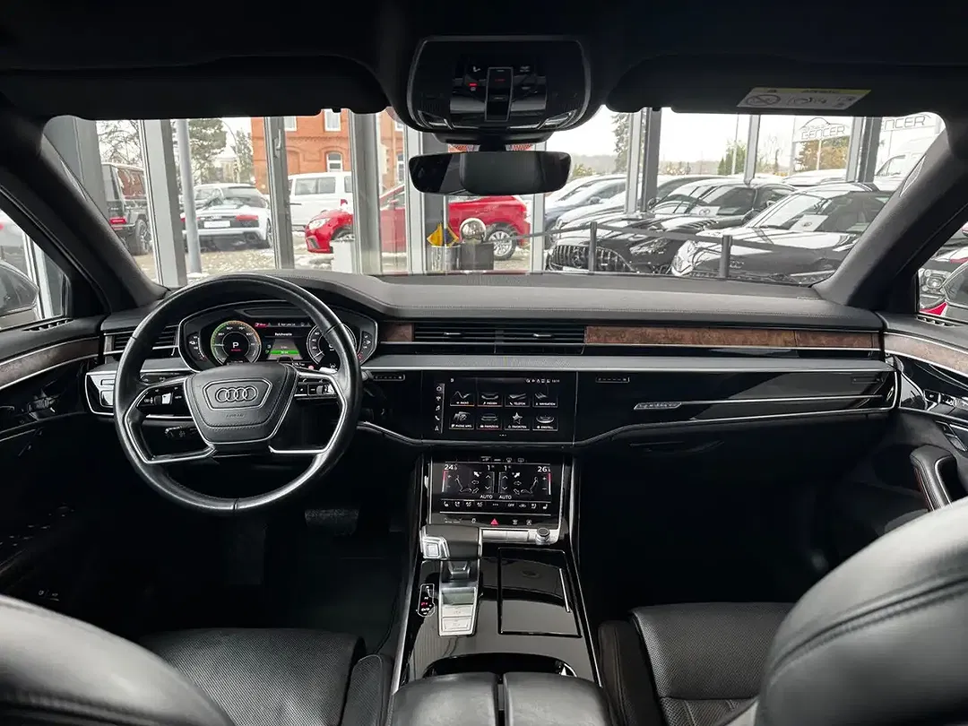 Audi A8 - Thumbnail 10