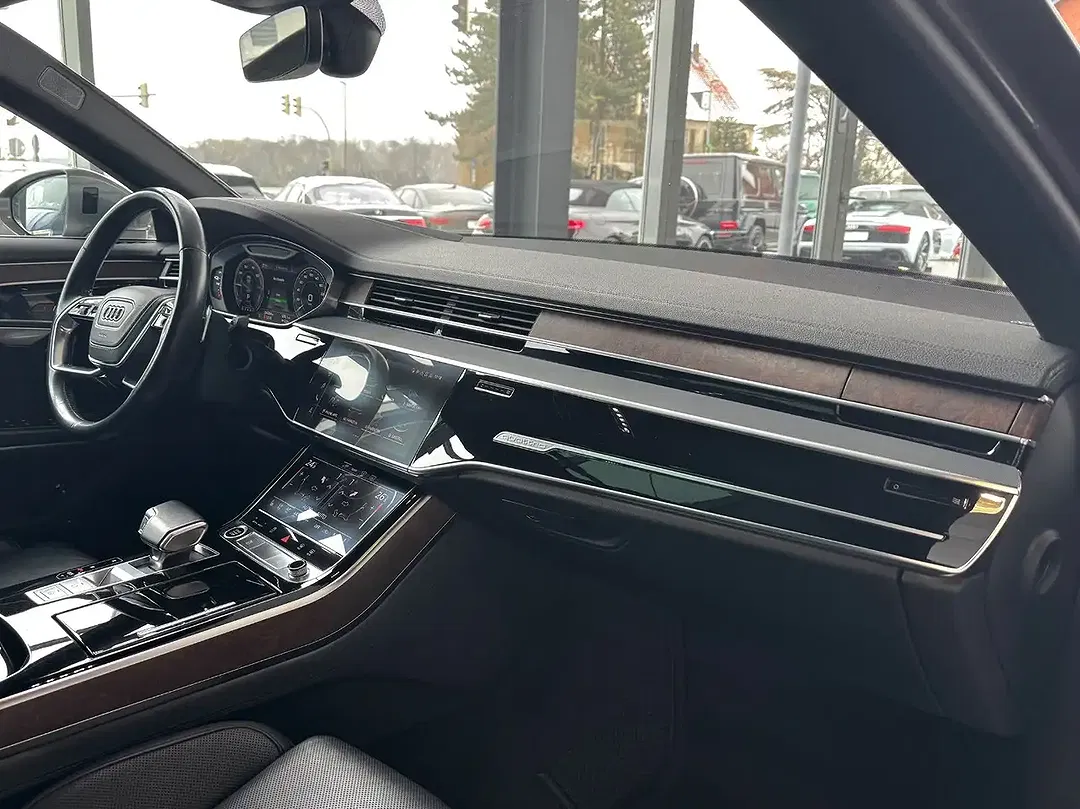Audi A8 - Thumbnail 14