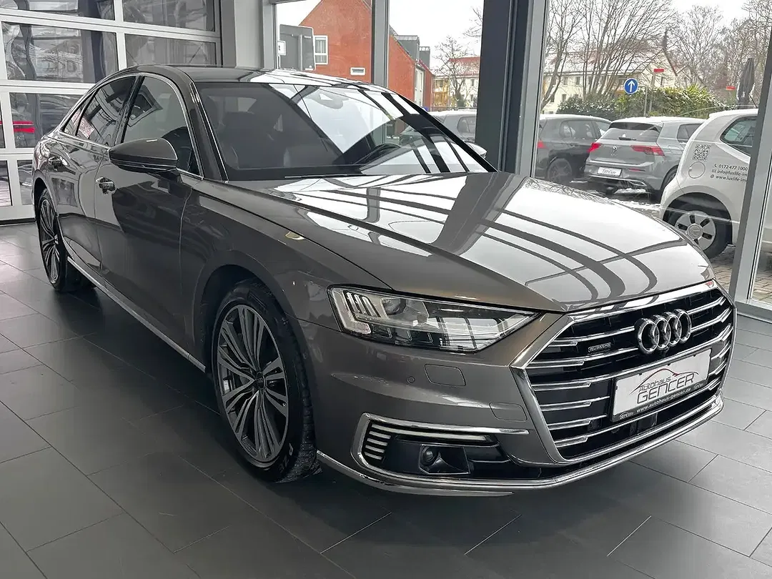 Audi A8 - Thumbnail 3