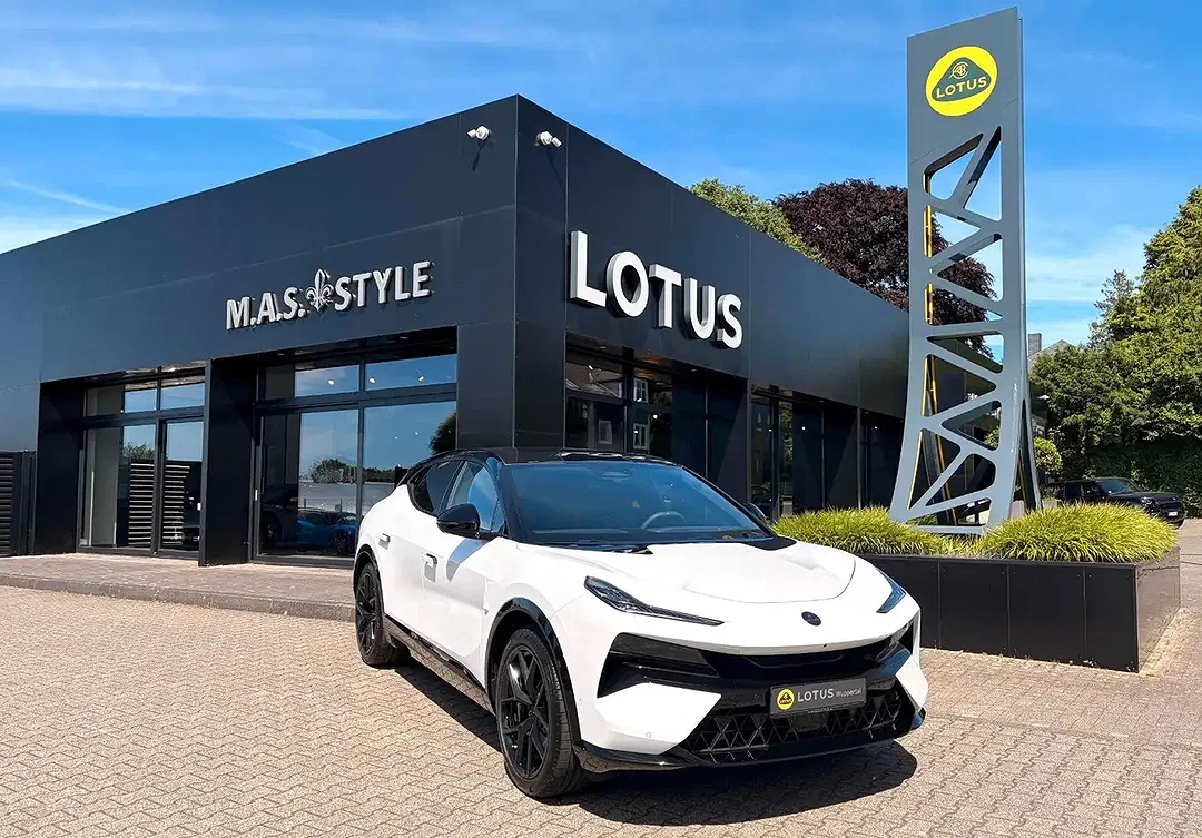 Lotus Eletre - Afbeelding 1