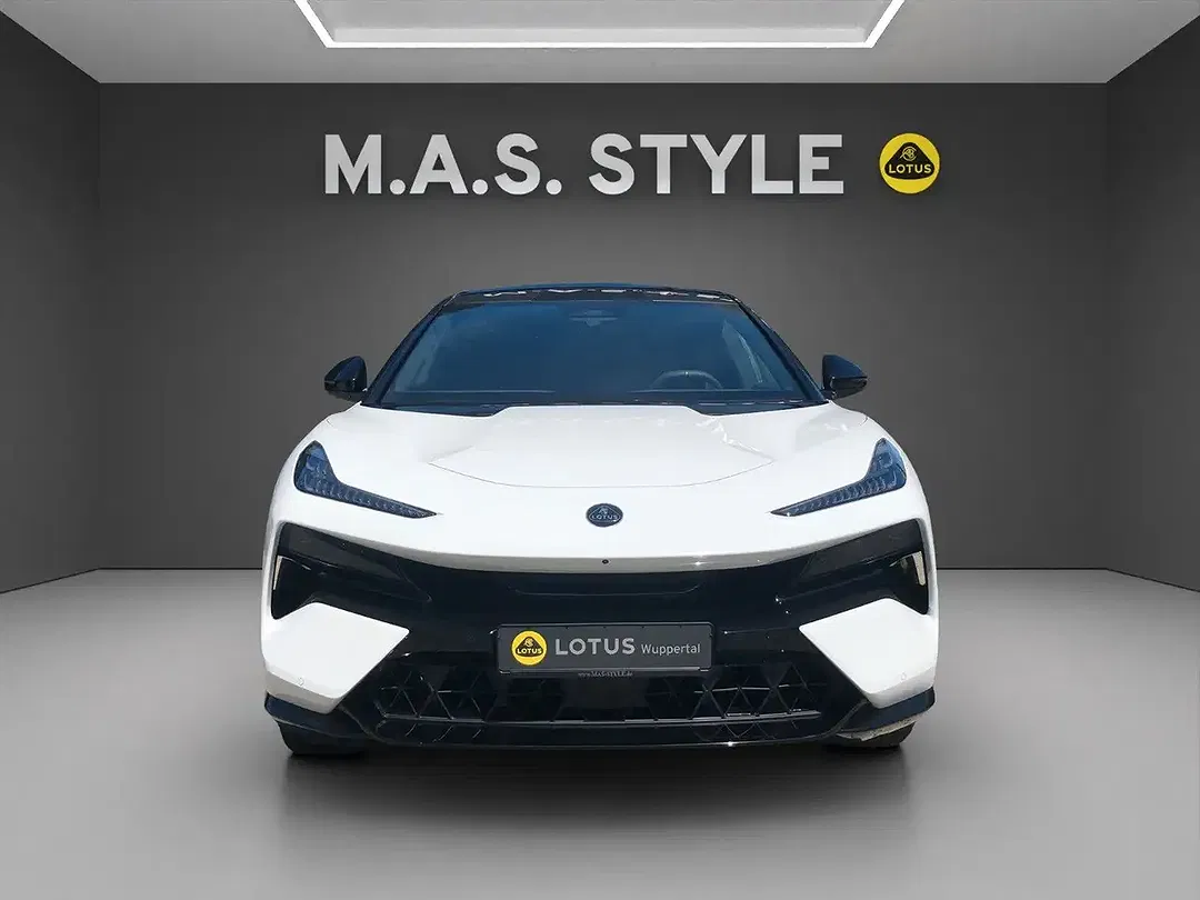 Lotus Eletre - Thumbnail 3