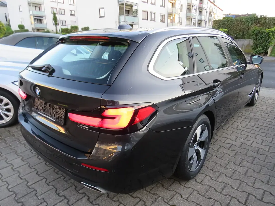 BMW 520 - Thumbnail 6