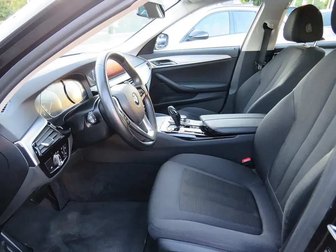BMW 520 - Thumbnail 8
