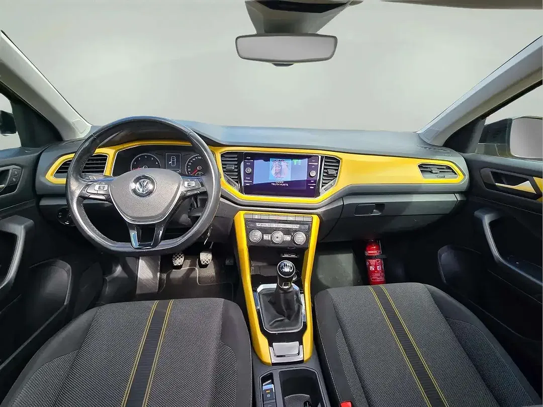 Volkswagen T-Roc - Thumbnail 10
