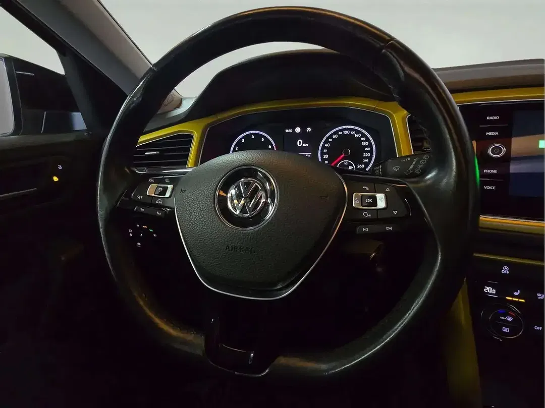 Volkswagen T-Roc - Thumbnail 11