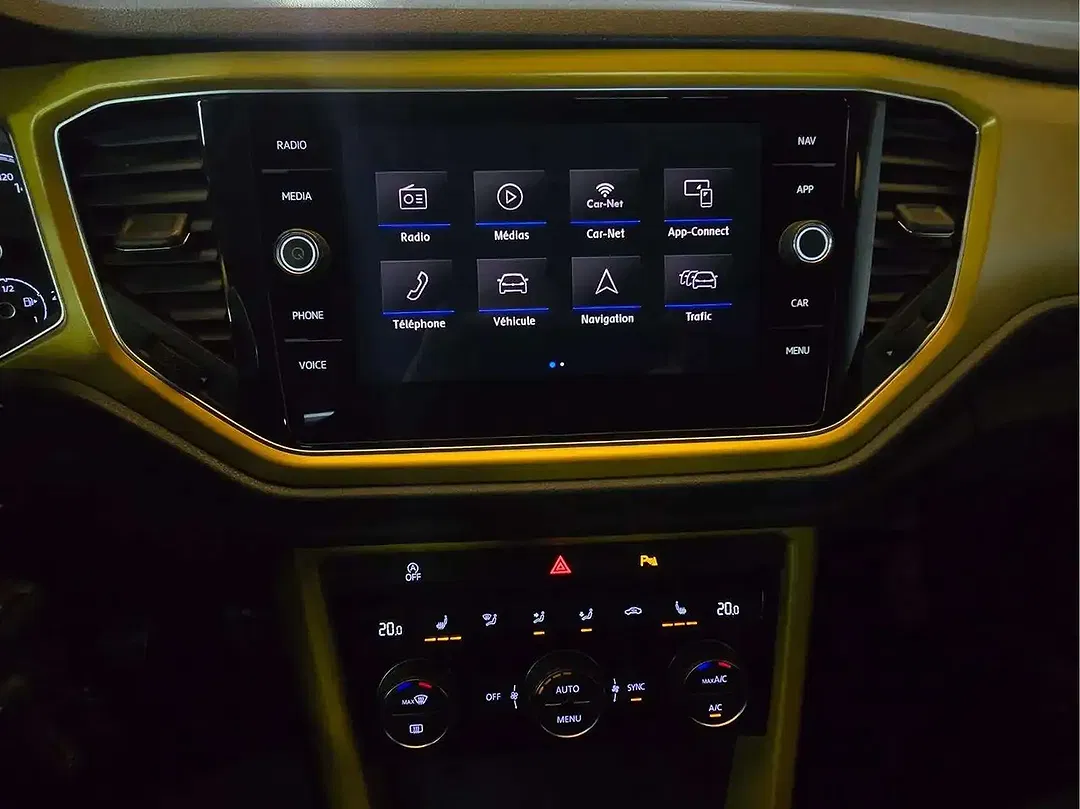 Volkswagen T-Roc - Thumbnail 12