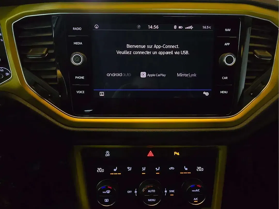 Volkswagen T-Roc - Thumbnail 14
