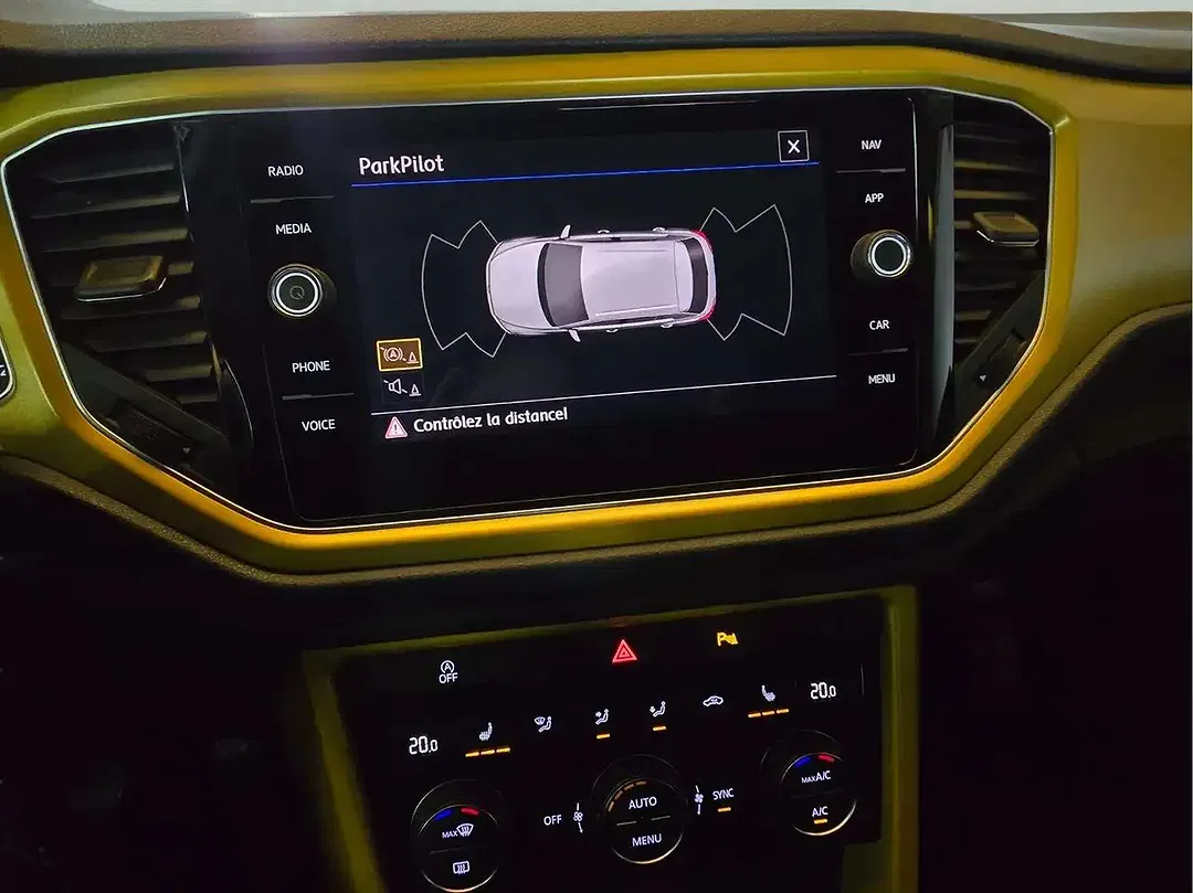 Volkswagen T-Roc - Thumbnail 15