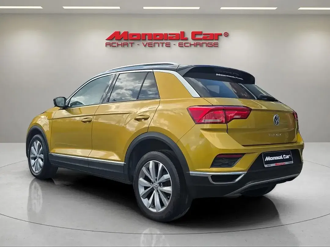 Volkswagen T-Roc - Thumbnail 3