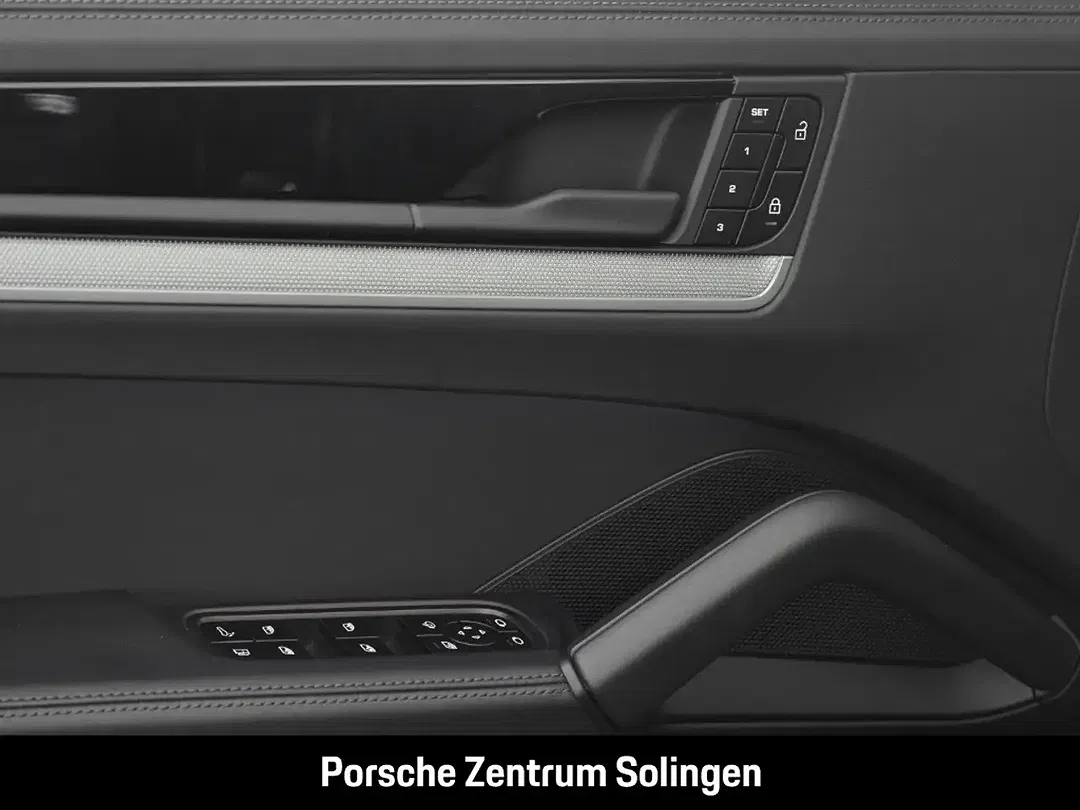Porsche Cayenne - Thumbnail 14