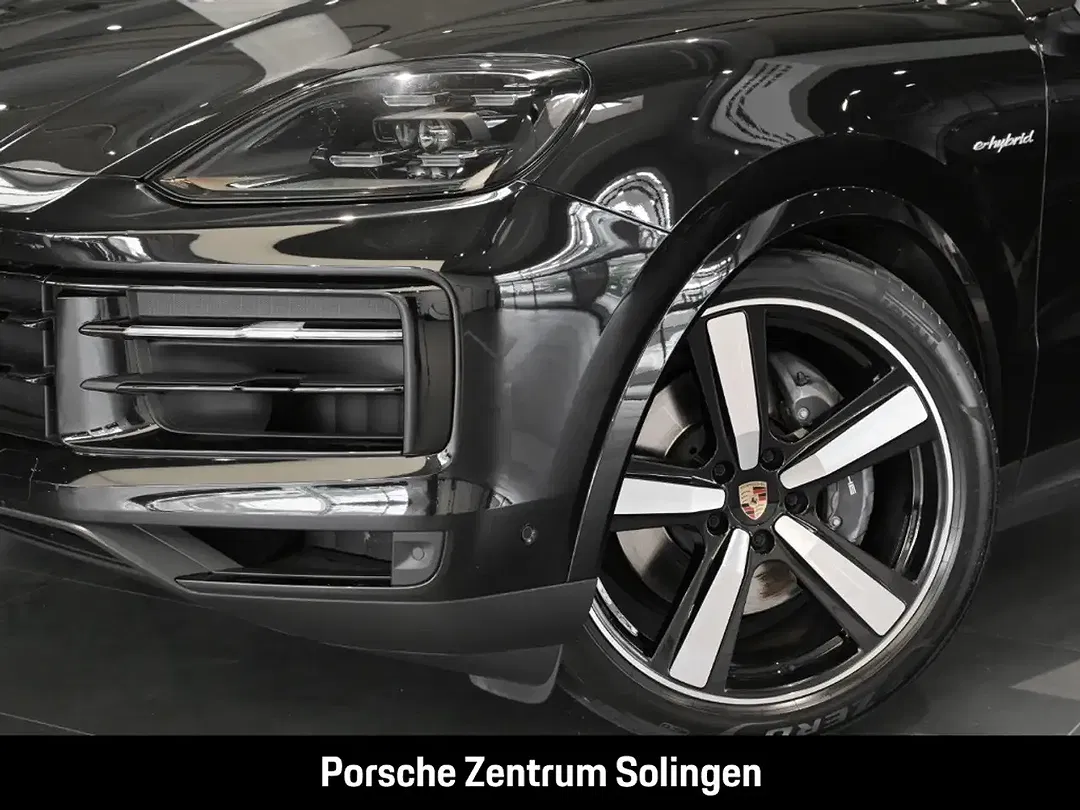 Porsche Cayenne - Thumbnail 6