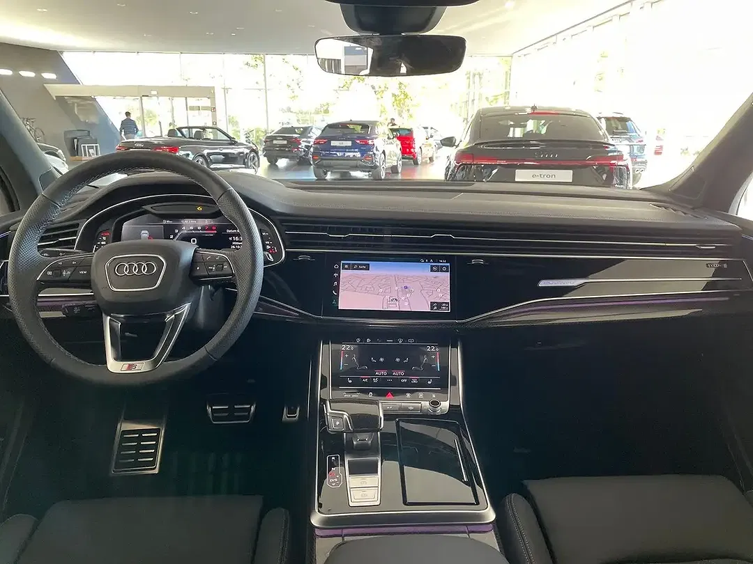 Audi SQ7 - Thumbnail 6