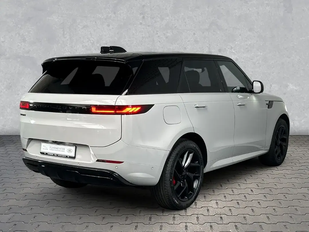Land Rover Range Rover Sport - Thumbnail 2