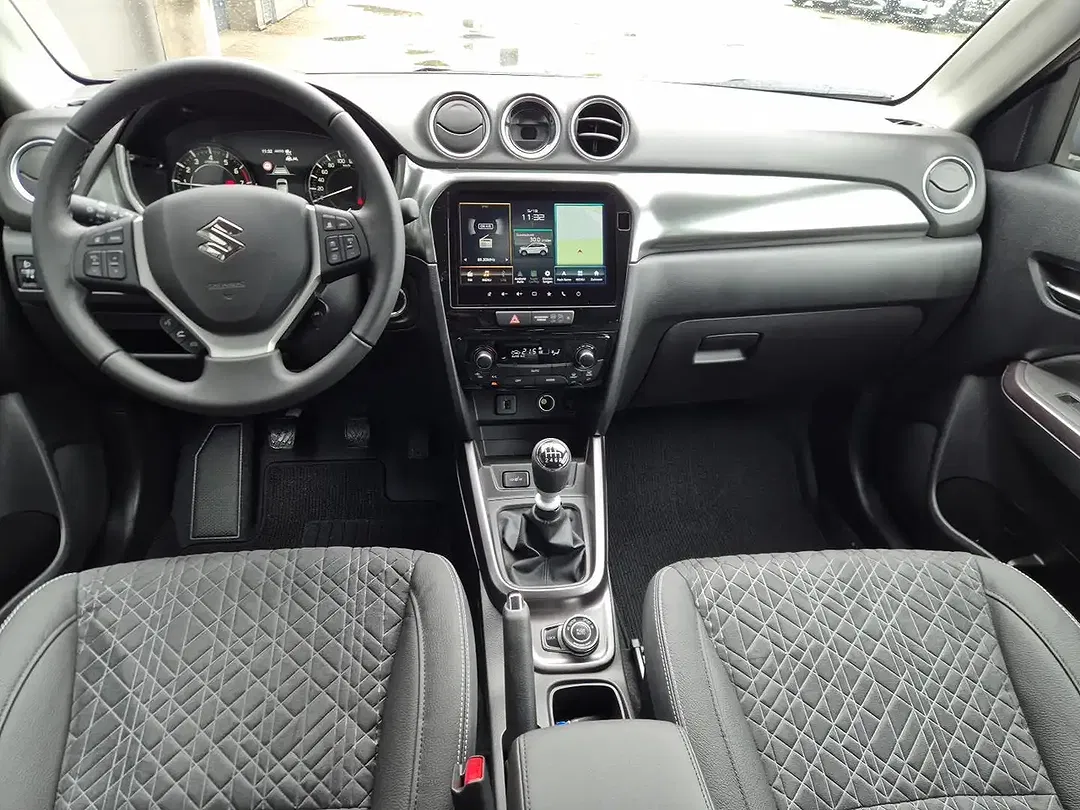 Suzuki Vitara - Thumbnail 10