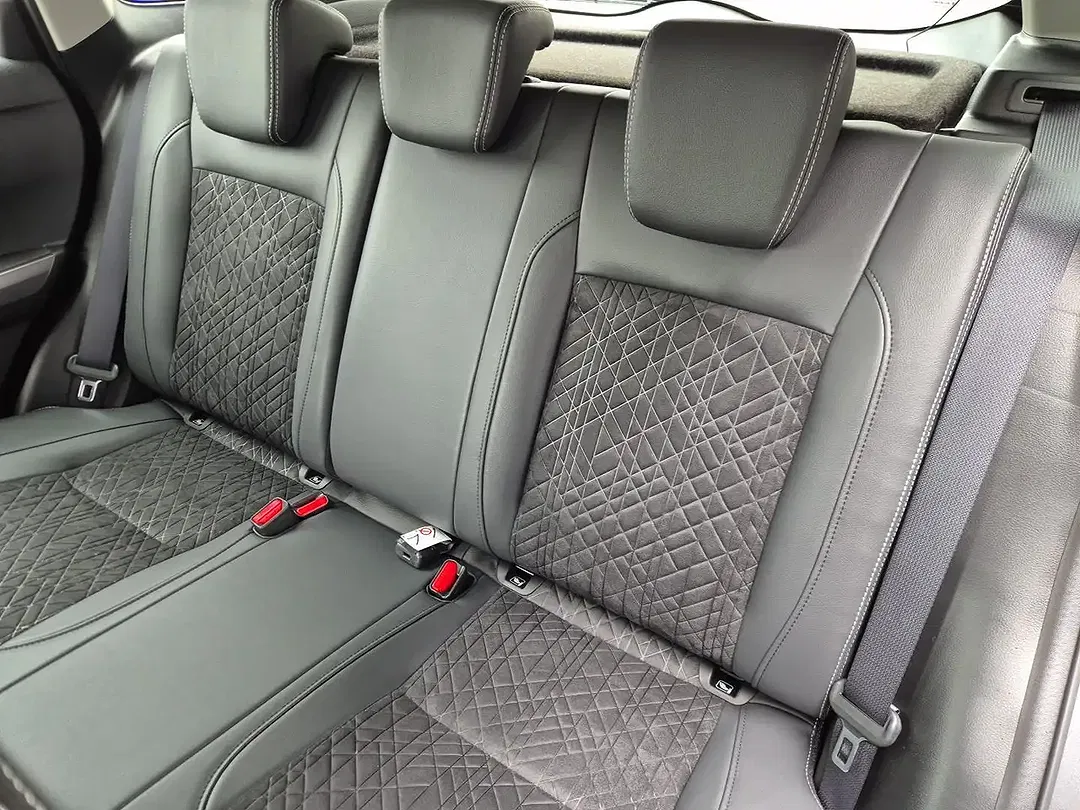 Suzuki Vitara - Thumbnail 11