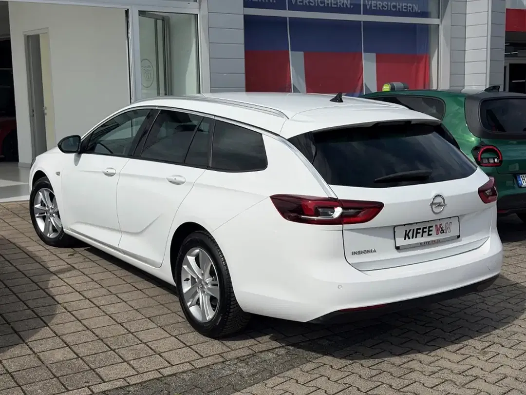 Opel Insignia - Thumbnail 2
