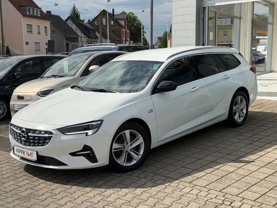Opel Insignia - Thumbnail 3