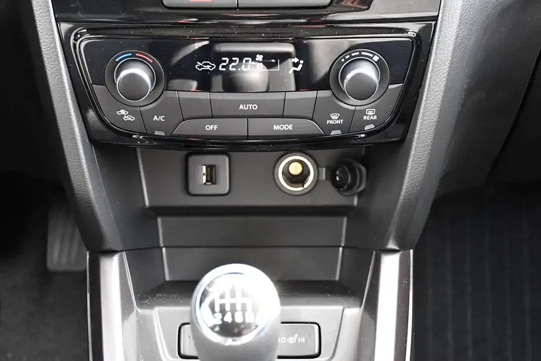 Suzuki Vitara - Thumbnail 14
