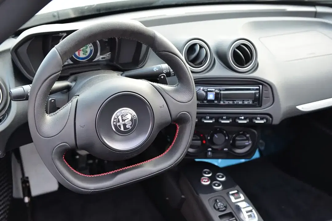 Alfa Romeo 4C - Thumbnail 6