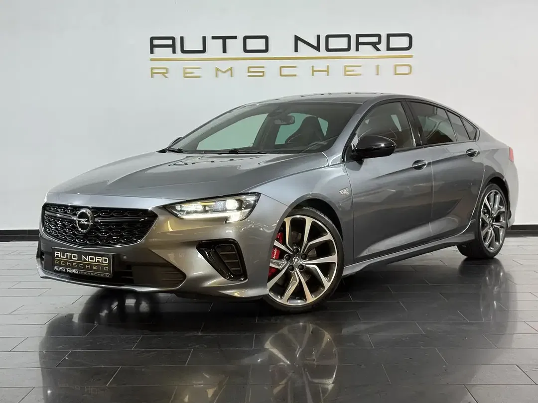 Opel Insignia - Thumbnail 1