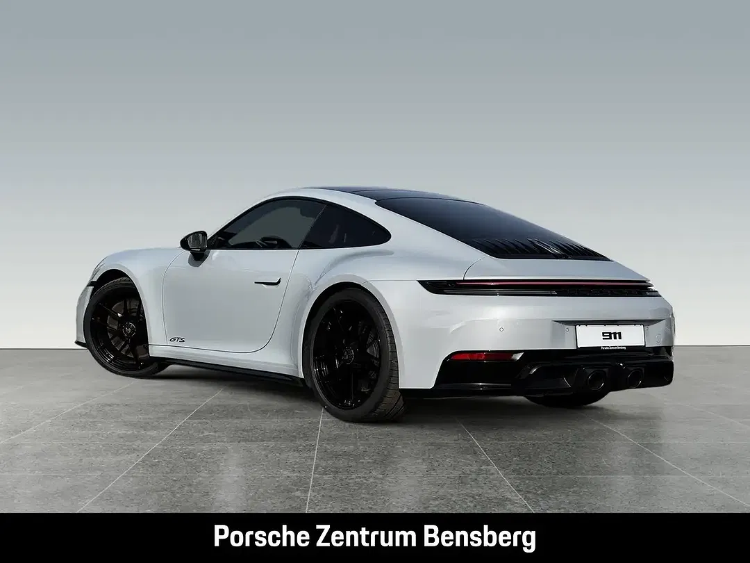 Porsche 911 - Thumbnail 3