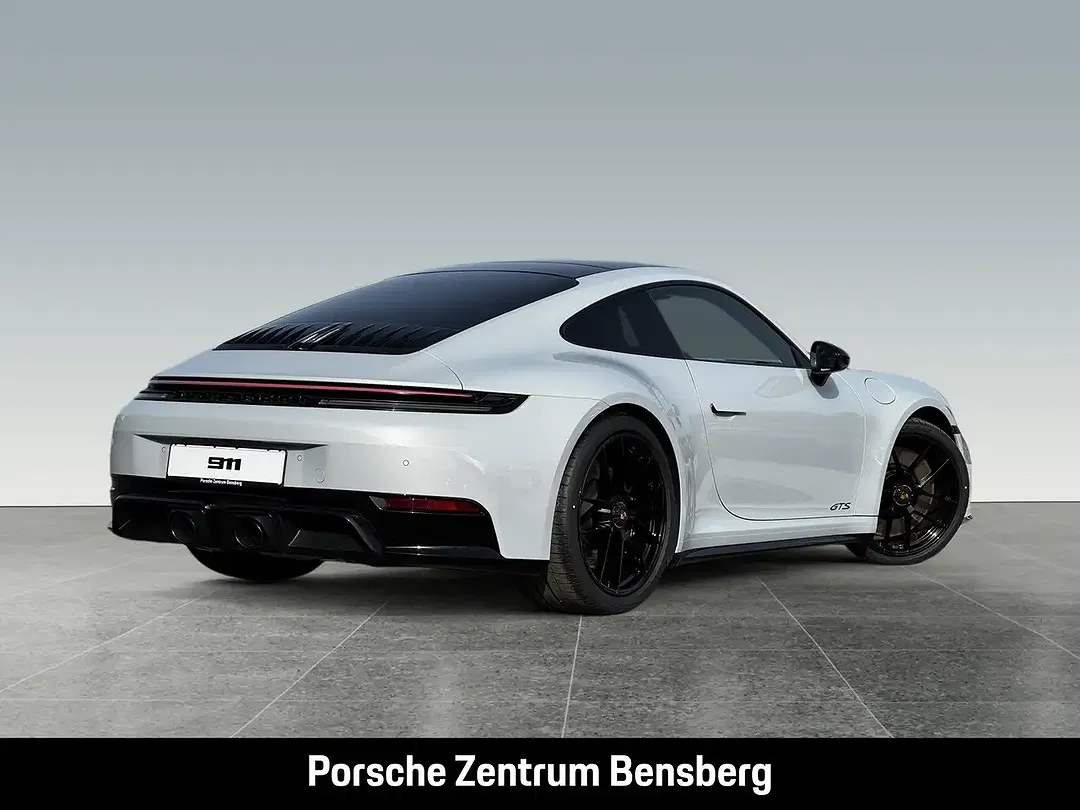 Porsche 911 - Thumbnail 4