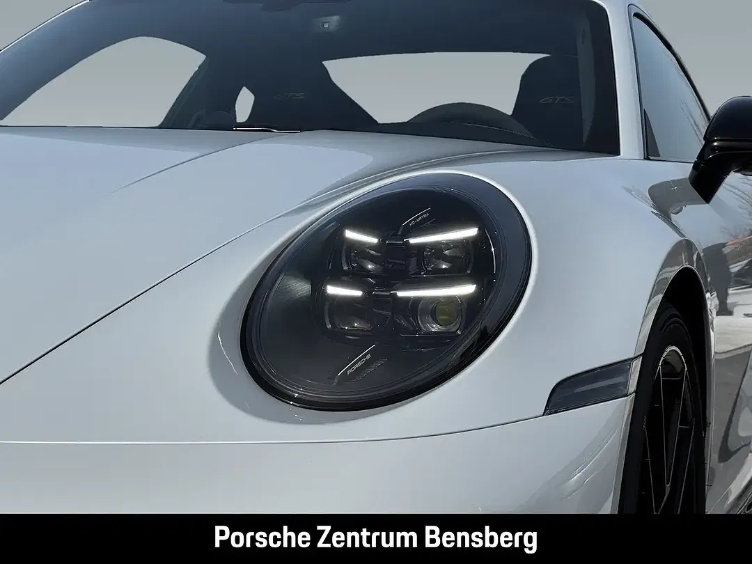 Porsche 911 - Thumbnail 9
