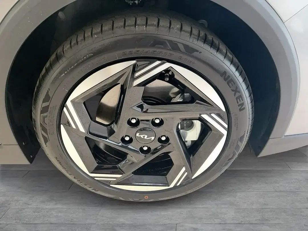 Kia K4 - Thumbnail 8