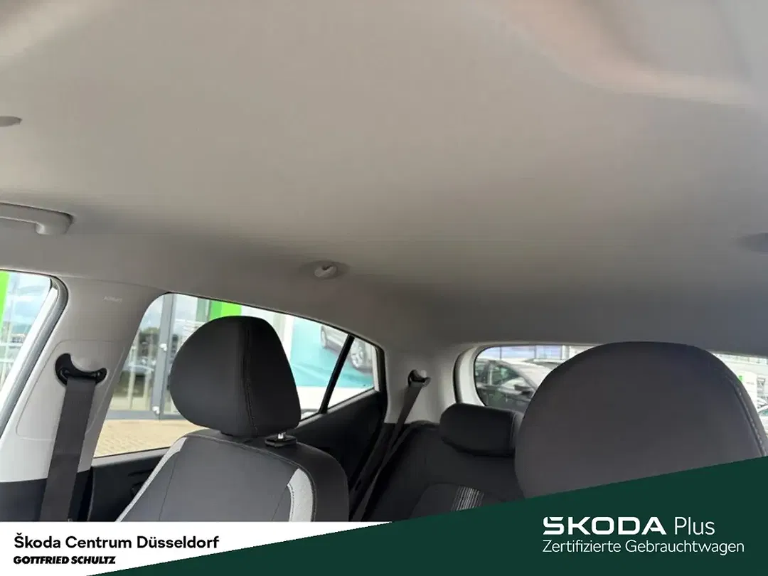 Hyundai i10 - Thumbnail 13