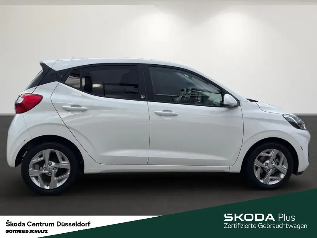 Hyundai i10 - Thumbnail 2