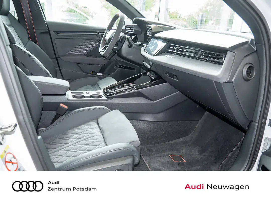 Audi RS3 - Thumbnail 2