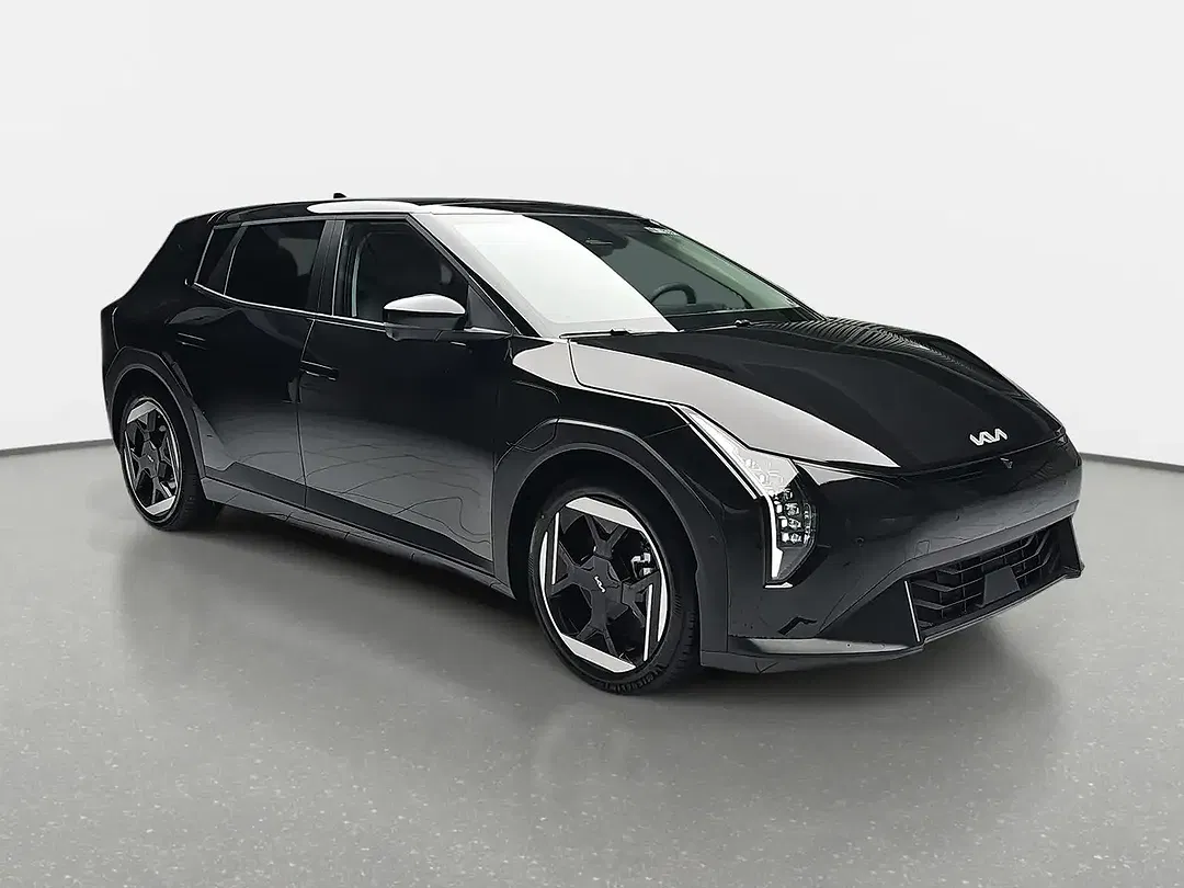 Kia EV4 - Thumbnail 2