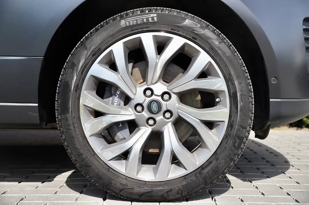 Land Rover Range Rover - Thumbnail 9