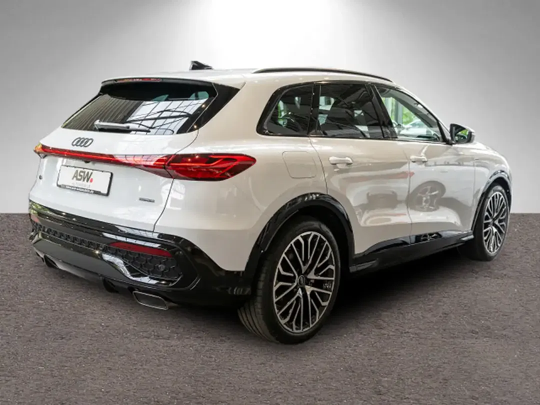 Audi Q5 - Thumbnail 1