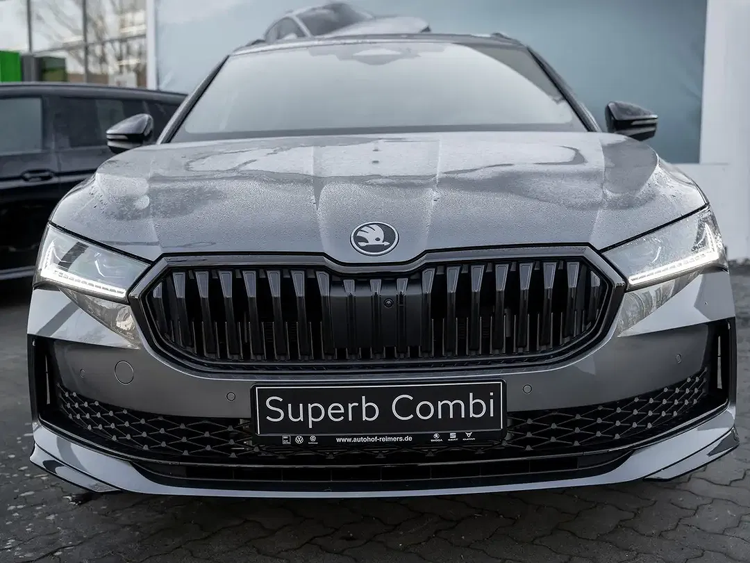 Skoda Superb - Thumbnail 2