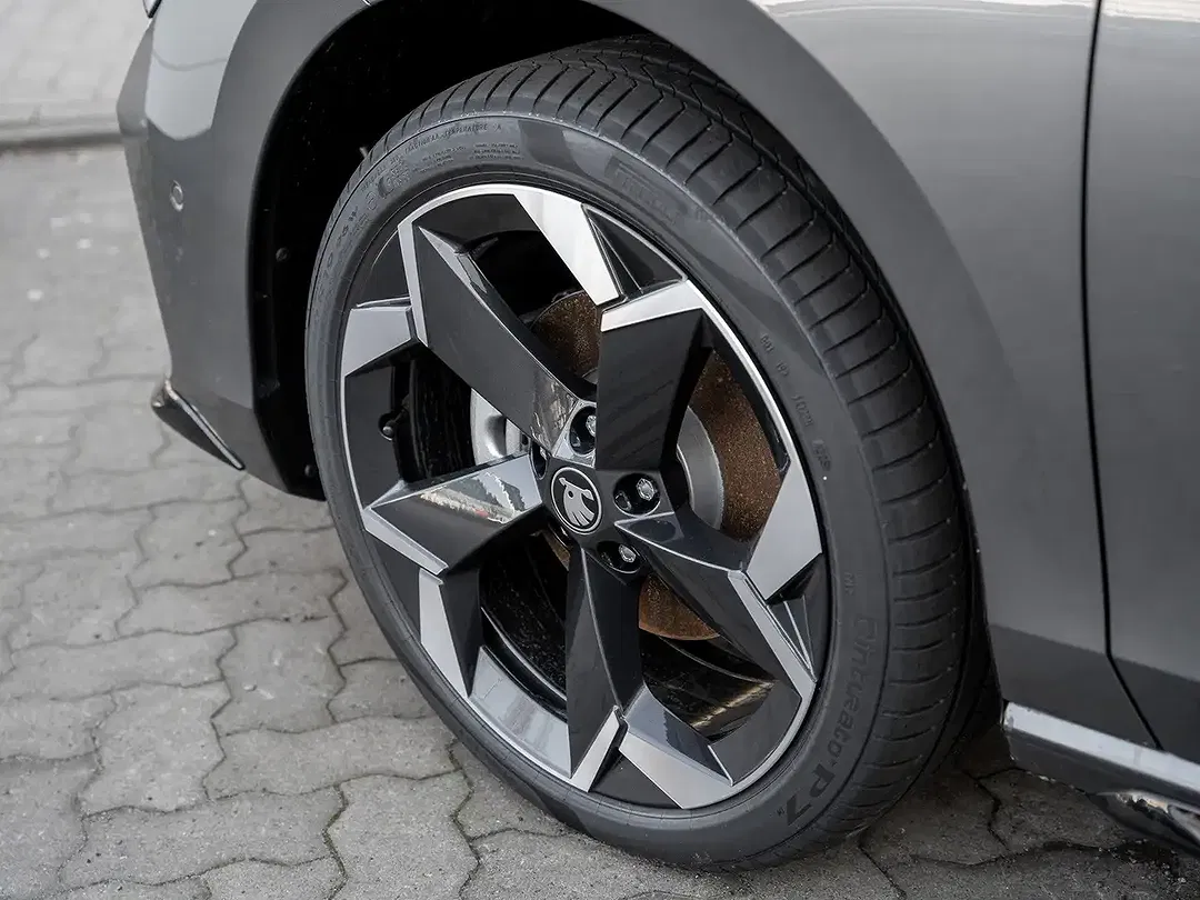 Skoda Superb - Thumbnail 5