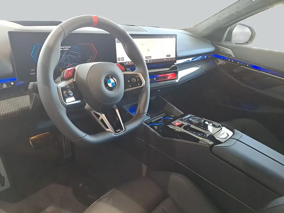 BMW M5 - Thumbnail 11