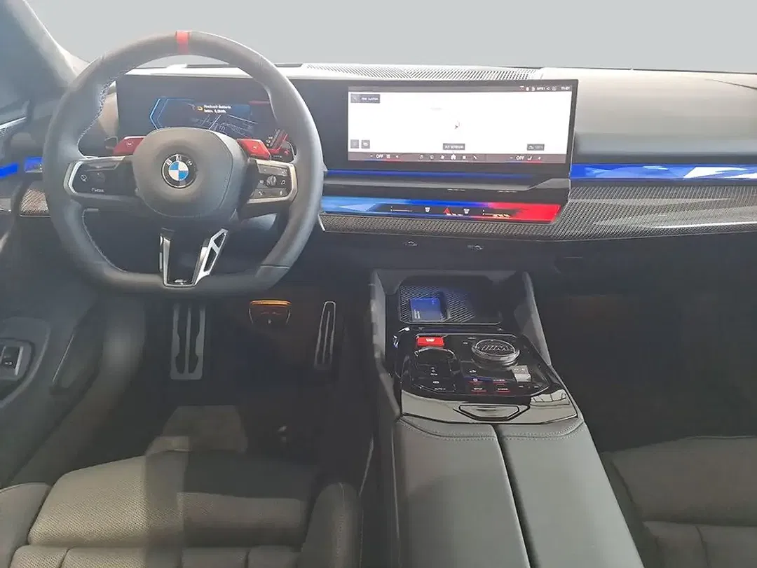 BMW M5 - Thumbnail 14