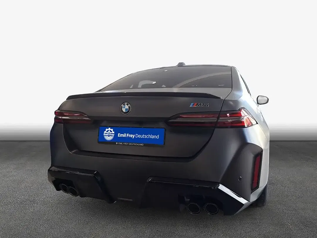 BMW M5 - Thumbnail 5