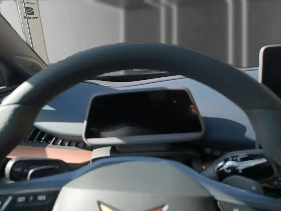 CUPRA Tavascan - Thumbnail 15